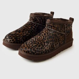 UGG classic ultra mini Leopard Print women’s Boot brand new in box